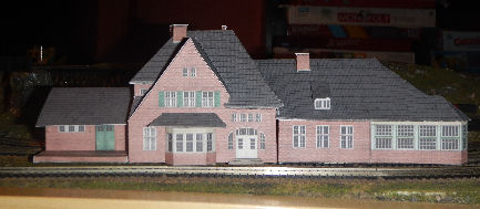 Build your own Free Printable N Scale Small Town Passenger Train ...