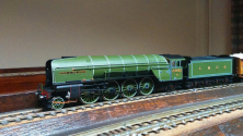 Model railroading clubs in London England at KraftTrains.com The Model Railway Club in London England and model train clubs around the world and more.